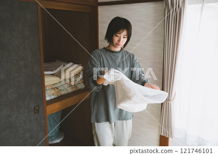 早上把被褥收起來 121746101