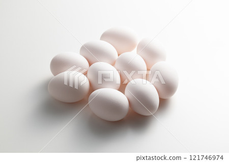 An egg 121746974