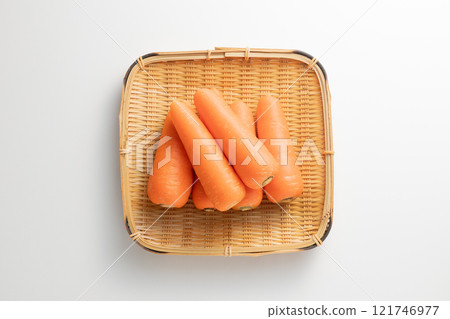 Carrot white background studio shooting 121746977