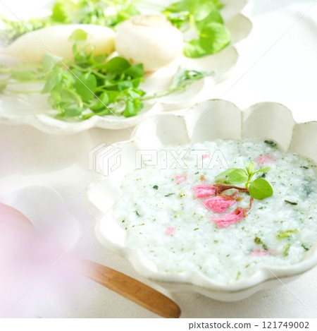 Spring Seven Herbs Rice Porridge with Sakura Seven Herbs Spring Seven Herbs Rice Porridge with Sakura Seven Herbs 121749002