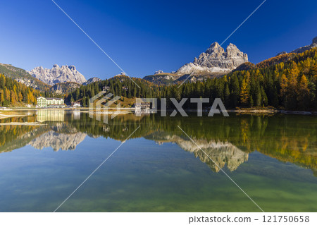 Typical landscape with Tre Cime, Tre Cime di Lavaredo, Dolomiti, South Tyrol, Italy 121750658