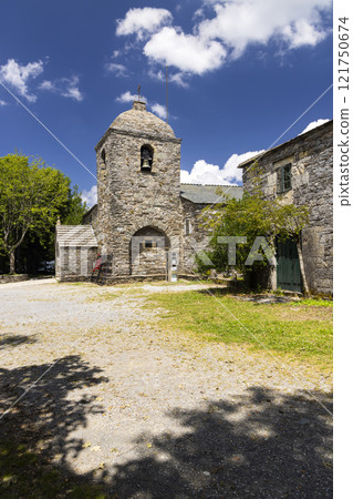 Church of Santa Maria de Cebreiro, Pedrafita do Cebreiro, Lugo province, Galicia, Spain 121750674