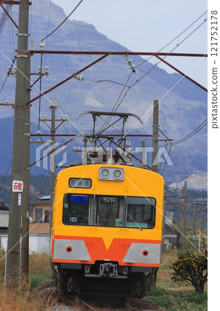 Sangi Railway 101 series train (formerly Seibu 401 series) running with the quarry of Mt. Fujiwara in the background_Photo taken on 13 December 2024 121752178