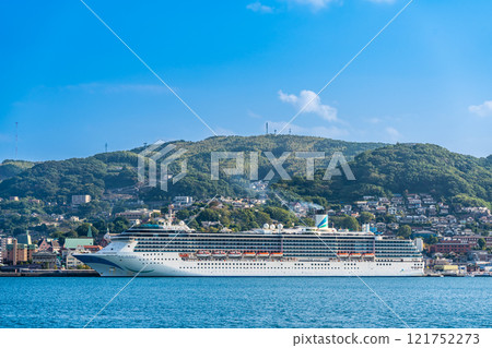 長崎港客船(Adora Mediterranea)從對岸出發【長崎市】 長崎港客船(Adora Mediterranea)從對岸出發【長崎市】 121752273