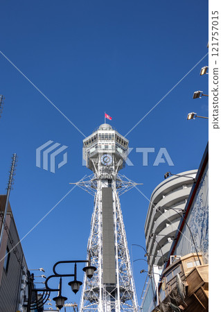 Tsutenkaku, an observation tower located in the center of Shinsekai, Osaka (photographed in December 2024) Tsutenkaku, an observation tower located in the center of Shinsekai, Osaka (photographed in December 2024) 121757015