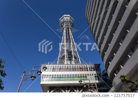 位於大阪新世界中心的展望塔通天閣（2024年12月拍攝） 121757017