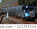 藍線 4000 運行並張貼 2025 年新年板 121757514