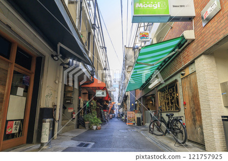 大阪難波里難波飲食街(大阪府大阪市中央區) 大阪難波里難波飲食街(大阪府大阪市中央區) 121757925