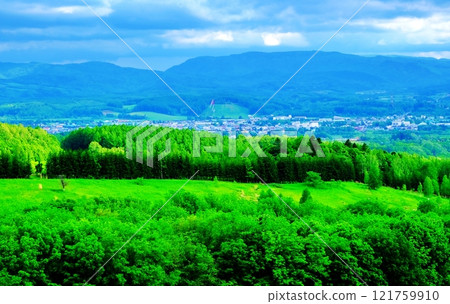 Shimokawa Town is surrounded by beautiful nature and lush greenery 121759910