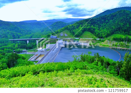 北海道下川鎮三雷大壩景觀 121759917
