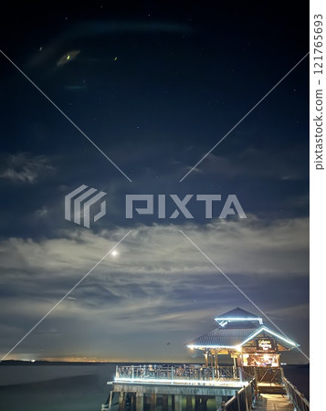 night scape, night scene, night scenery 121765693