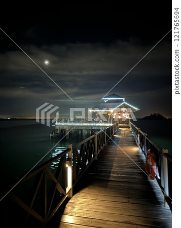 Pier with pier Pier with pier 121765694