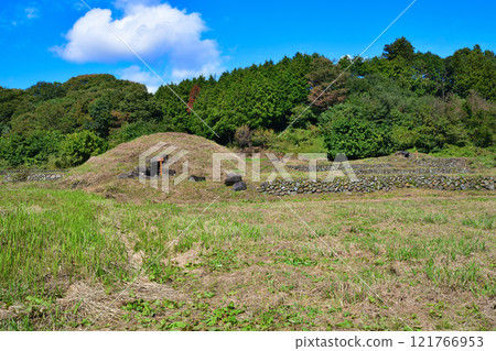 位於沼田市薄根川河台的奈良古墳群第7號古墳 位於沼田市薄根川河台的奈良古墳群第7號古墳 121766953