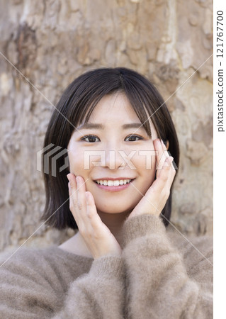 放鬆本質上的婦女 121767700