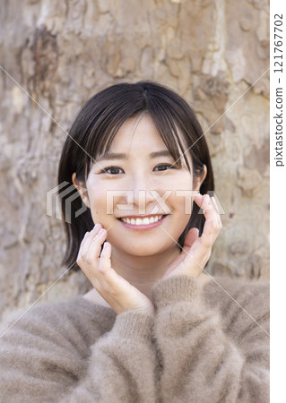 放鬆本質上的婦女 121767702