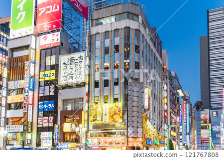 "Tokyo" Night view of Shinjuku and Kabukicho 121767808