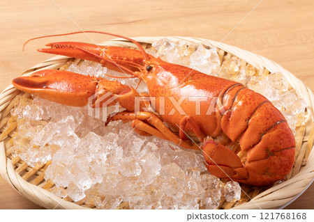 [Canadian] Boiled lobster 121768168