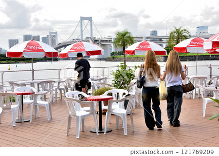 A terrace overlooking Odaiba's Rainbow Bridge A terrace overlooking Odaiba's Rainbow Bridge 121769209