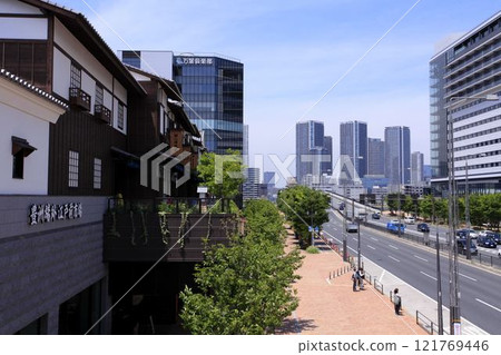 Toyosu: A great gathering of visitors 121769446