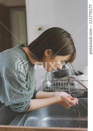 Wash your face with water in the morning Wash your face with water in the morning 121770275