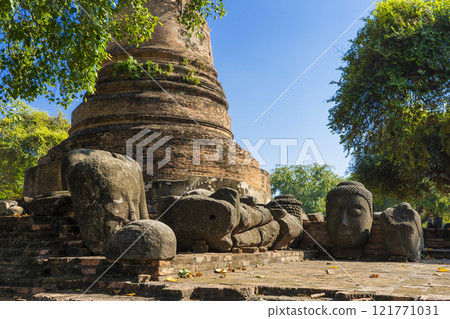 Wat Ratchaburana, Ayutthaya, Thailand 121771031