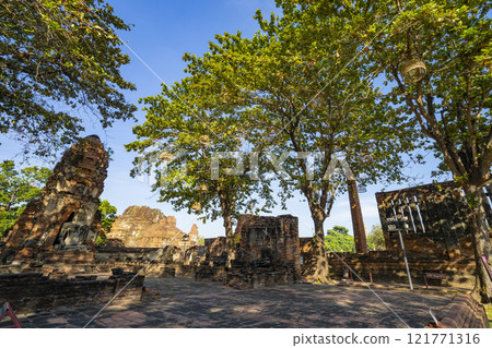 Wat Mahathat, Ayutthaya, Thailand 121771316