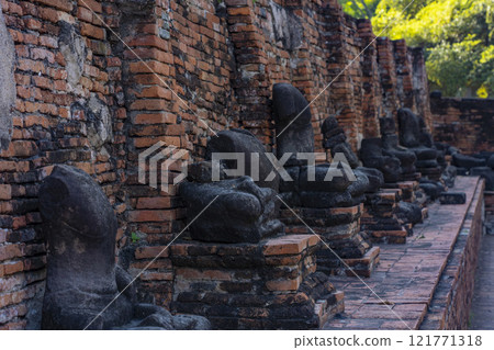 Wat Mahathat, Ayutthaya, Thailand 121771318
