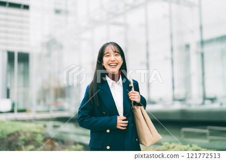 stylish business woman 121772513