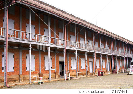Tomioka Silk Mill's East Cocoon Warehouse [Tomioka City, Gunma Prefecture] 121774611