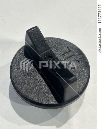 Oil cap interference undercut 121775425