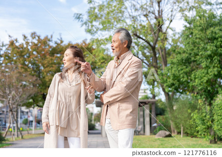 高級夫婦 121776116