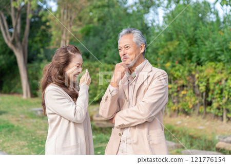 高級夫婦 121776154