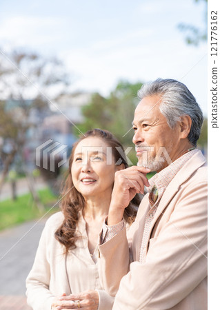 高級夫婦 121776162