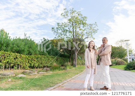 高級夫婦 121776171