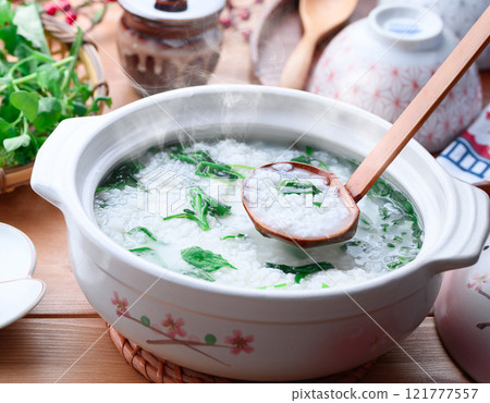祈求身體健康，吃春天的七草伽湯 (Nanakusa Gayu) 121777557