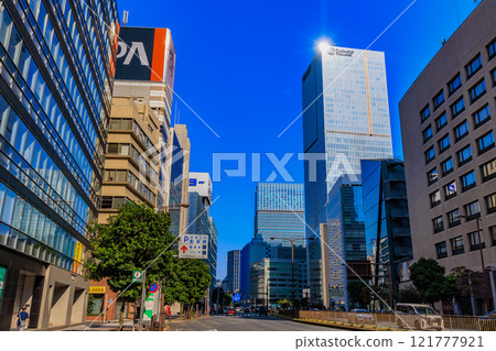 Tokyo, Minato Ward, Akasaka cityscape (along Sotobori-dori street) Tokyo, Minato Ward, Akasaka cityscape (along Sotobori-dori street) 121777921