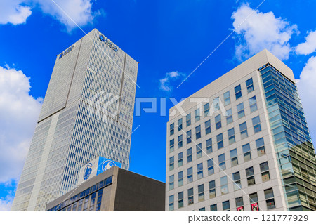 Cityscape of Nagatacho, Chiyoda Ward, Tokyo (along Sotobori-dori street) Cityscape of Nagatacho, Chiyoda Ward, Tokyo (along Sotobori-dori street) 121777929