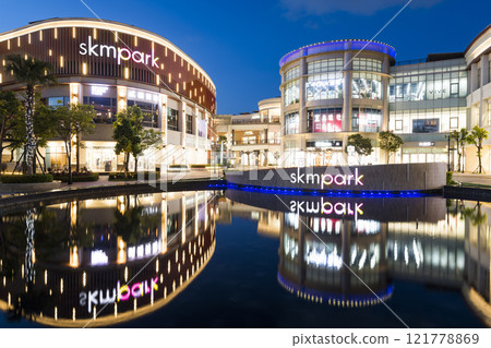 Night view of SKM Park Outlets Kaohsiung, Taiwan. It is a brand-new type of compound lifestyle outlet of Shin Kong Mitsukoshi. 121778869