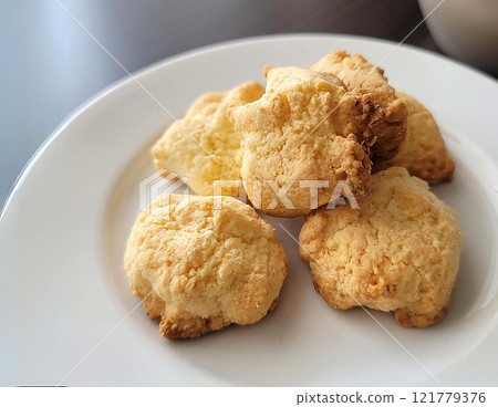 cookies on a plate cookies on a plate 121779376