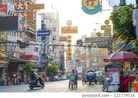耀華力路的清晨風景 耀華力路的清晨風景 121779516