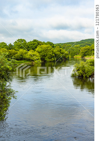 [北海道_釧路濕地] 流經濕地的釧路川 7月 121780363