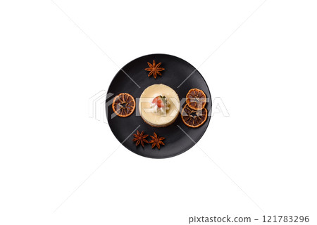 Sweet cheesecake tart with strawberries and mascarpone 121783296