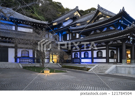 Hasedera Temple is one of the Buddhist temples in the city of Kamakura in Kanagawa Prefecture, Japan. 121784504