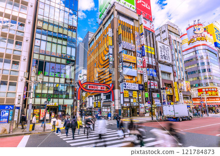 Tokyo cityscape in Japan in January. View of Kabukicho in Shinjuku, which is bustling even during the day. May light shine in a new era = January 8, 2025 121784873