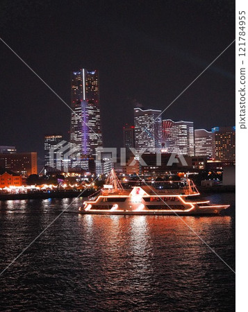 Kanagawa Prefecture Minato Mirai night view December 121784955