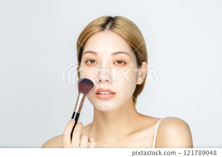 Women beauty skin care makeup image 121789048