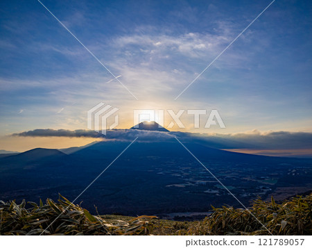 Diamond Fuji of Ryugatake 121789057