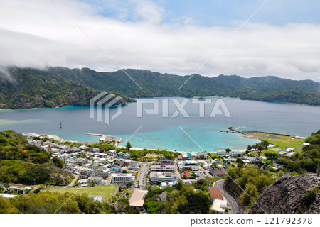 小笠原群島父島三日月山展望台的景色 121792378