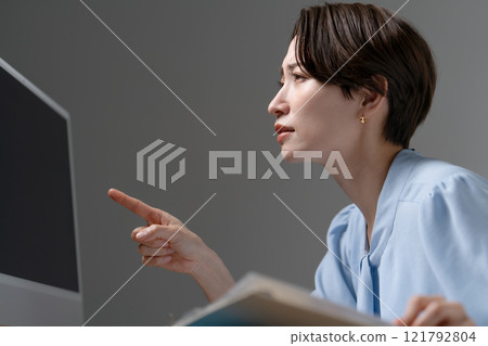 Woman overtime Woman overtime 121792804