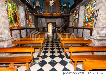 interiors of notre dame de grace, Honfleur, normandy, france 121794137